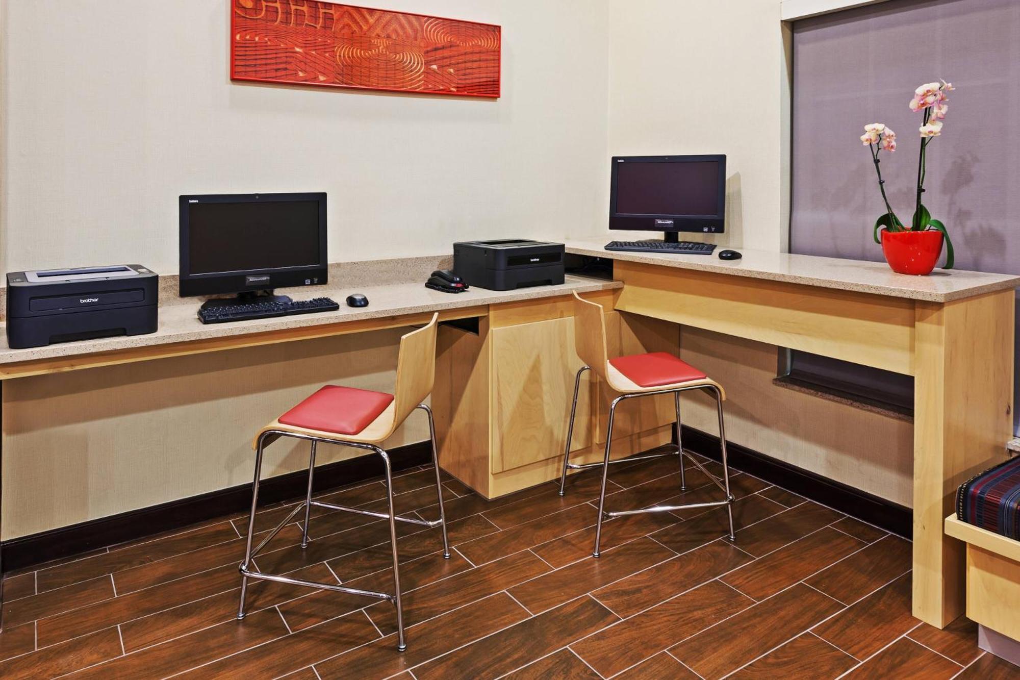 Towneplace Suites By Marriott Odessa Bagian luar foto